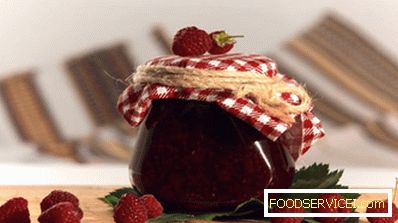 Homemade raspberry jam for tea