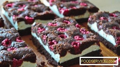 Funky brownie with cottage cheese and raspberries