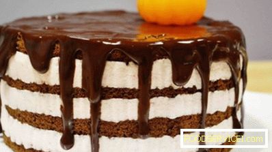 Delicious Chocolate Cake with Yogurt Cream